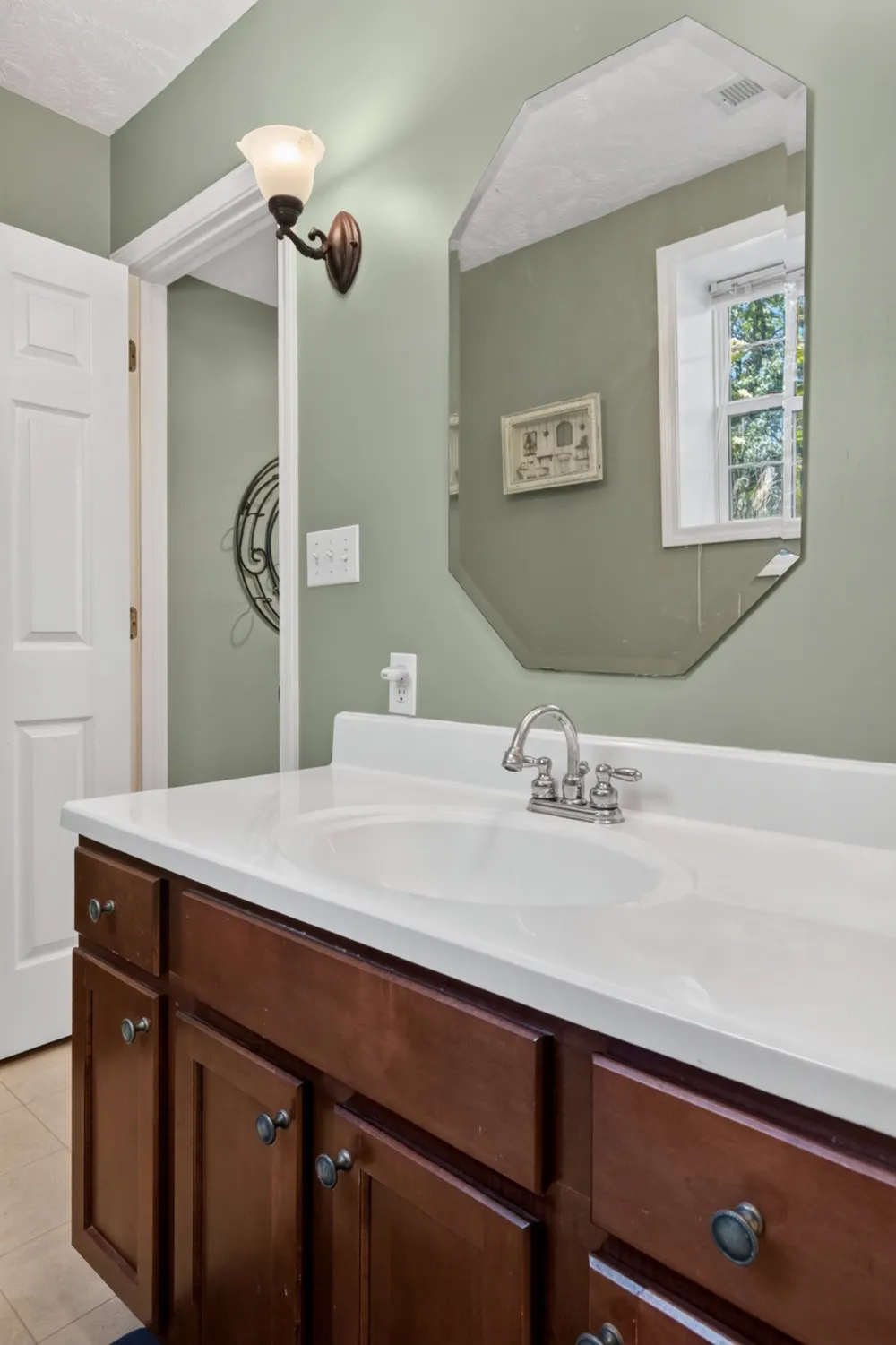 2593 Nova Cir Cookeville, TN 38501