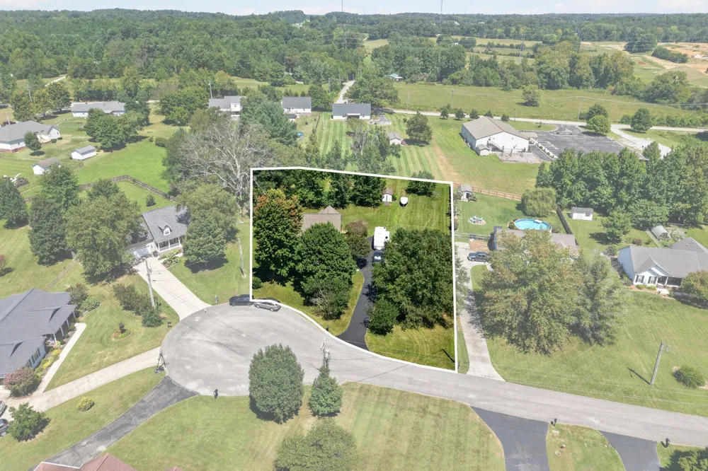 2593 Nova Cir Cookeville, TN 38501