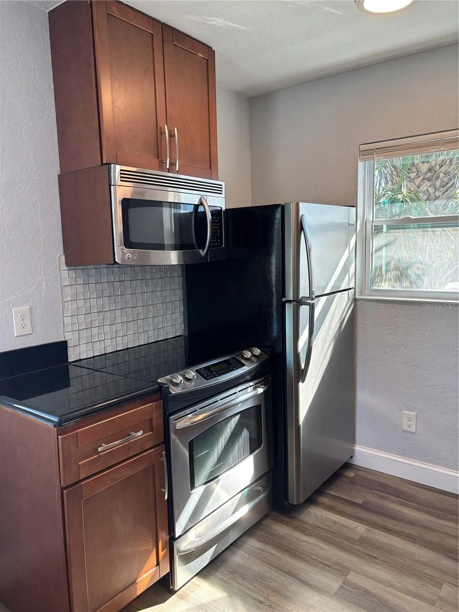 420 15TH AVENUE S #1/2 St Petersburg, FL 33701