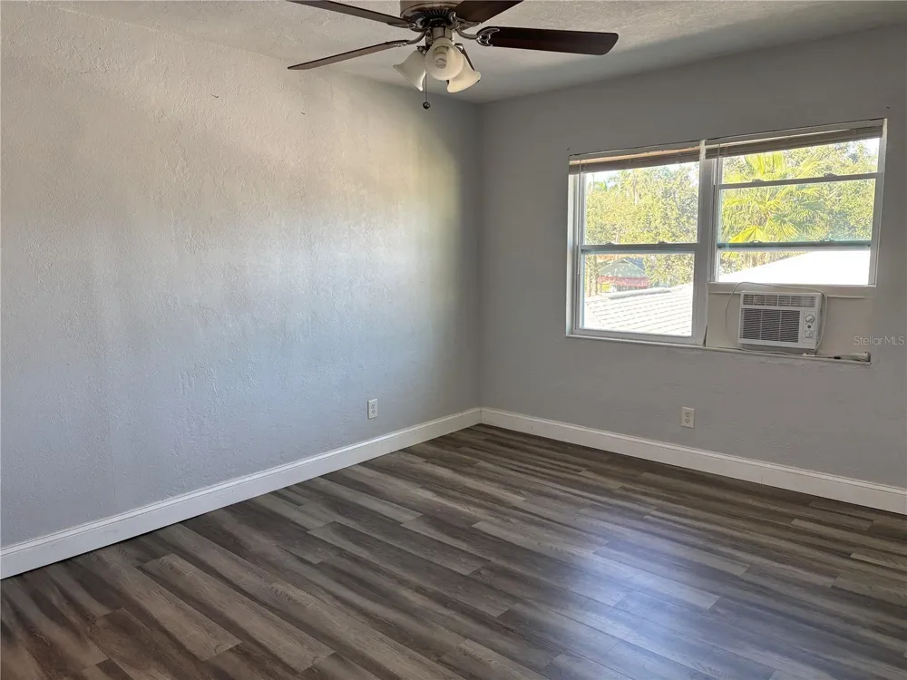 420 15TH AVENUE S #1/2 St Petersburg, FL 33701