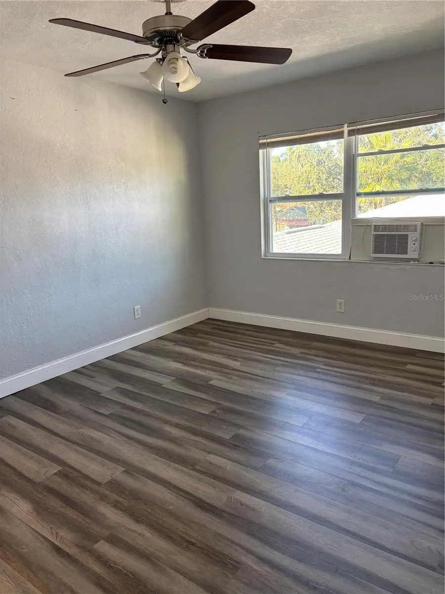 420 15TH AVENUE S #1/2 St Petersburg, FL 33701