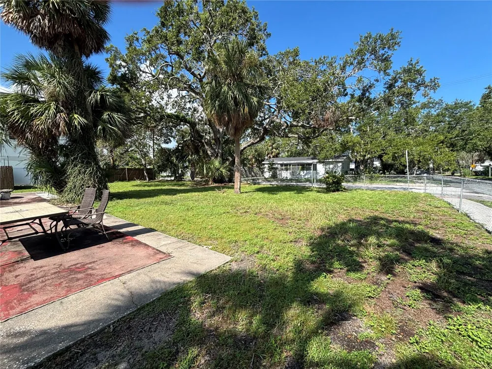 420 15TH AVENUE S #1/2 St Petersburg, FL 33701