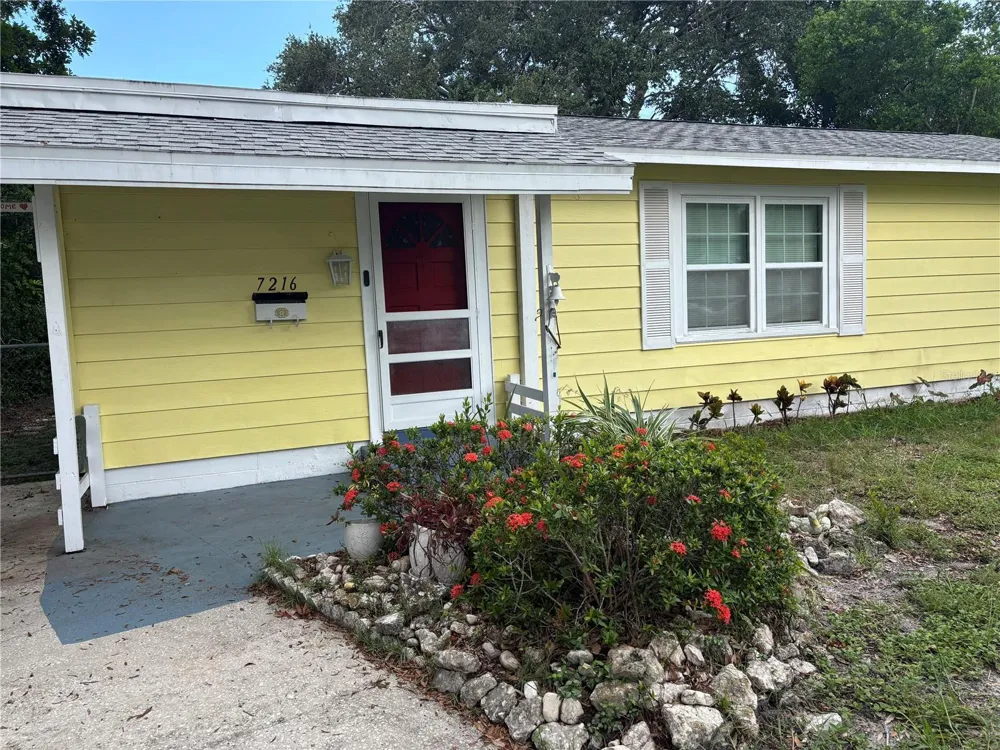 7216 7TH AVENUE St Petersburg, FL 33710