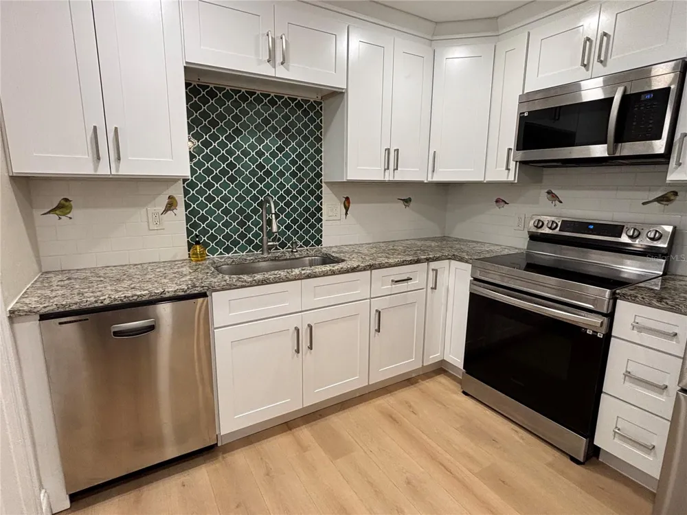 7216 7TH AVENUE St Petersburg, FL 33710