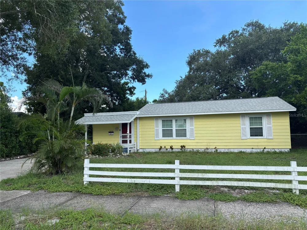 7216 7TH AVENUE St Petersburg, FL 33710