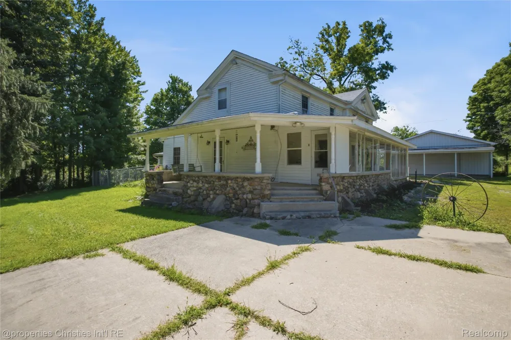 2519 U.S 12 Clinton Township, MI 49236