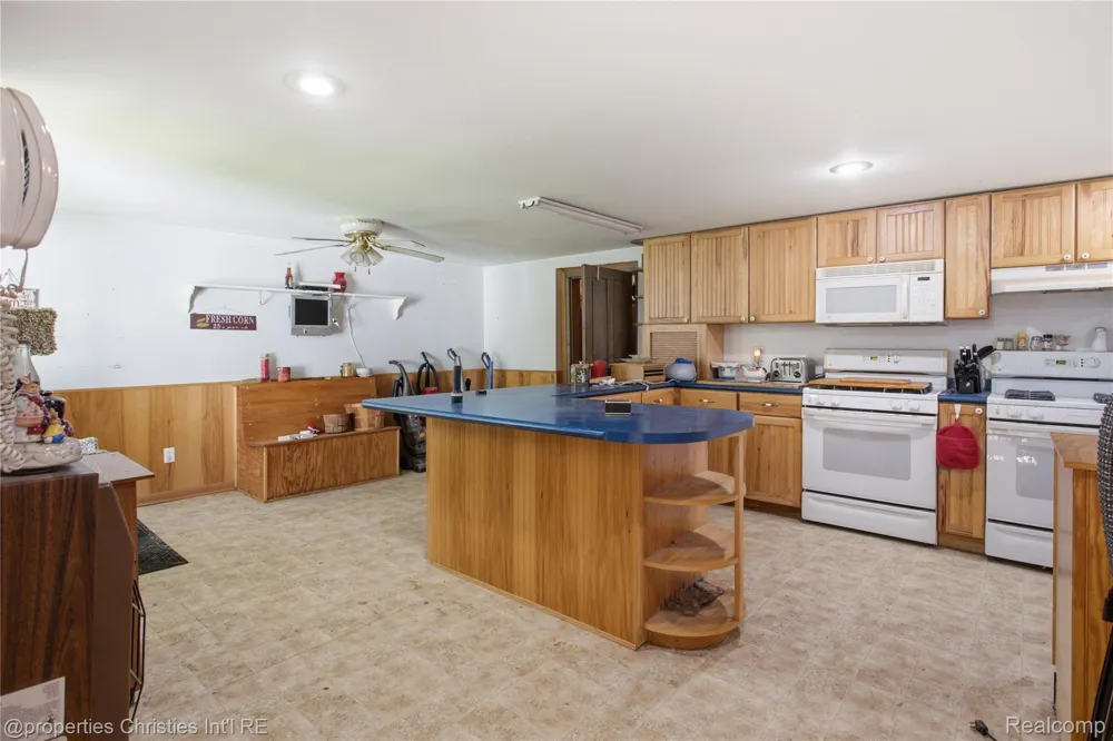2519 U.S 12 Clinton Township, MI 49236