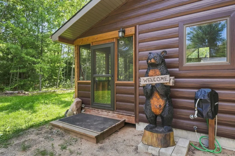 9909 W Lotan Road Lake Township, MI 49651