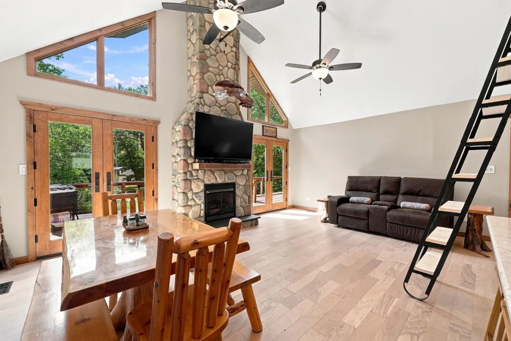 9909 W Lotan Road Lake Township, MI 49651