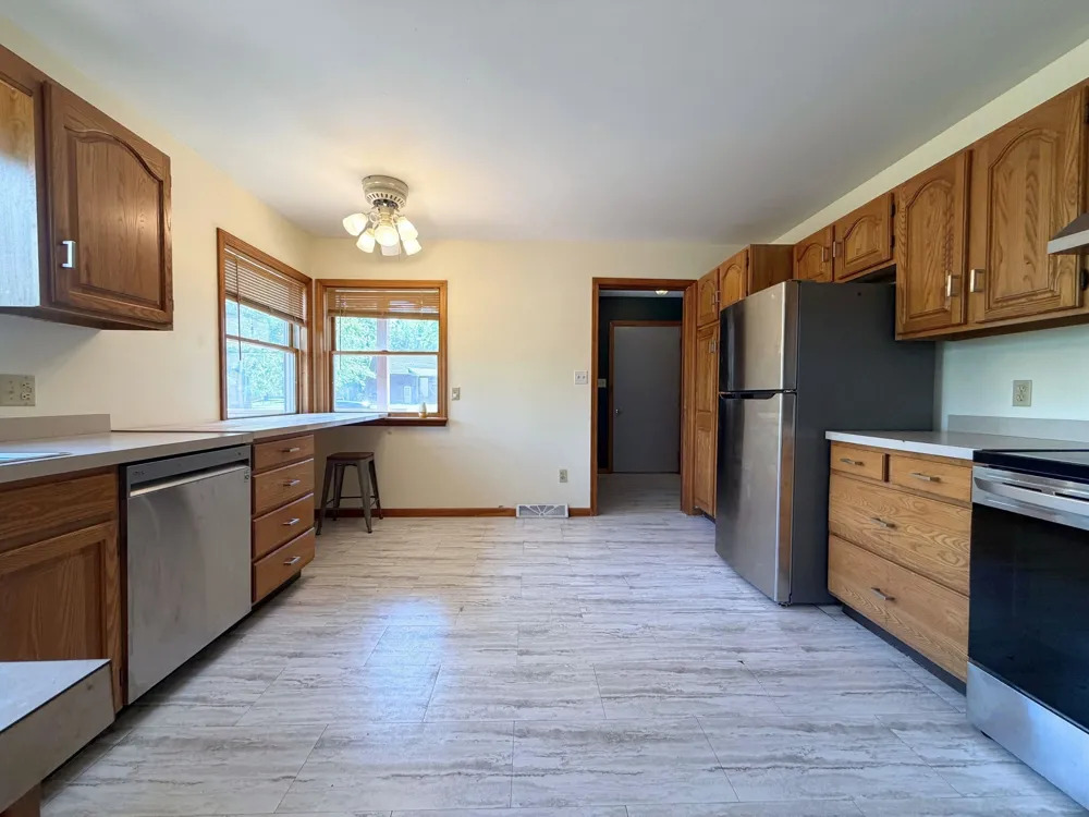 1496 W Dodge Road Vienna Charter Township, MI 48420