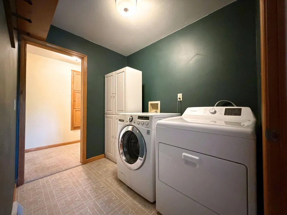 1496 W Dodge Road Vienna Charter Township, MI 48420