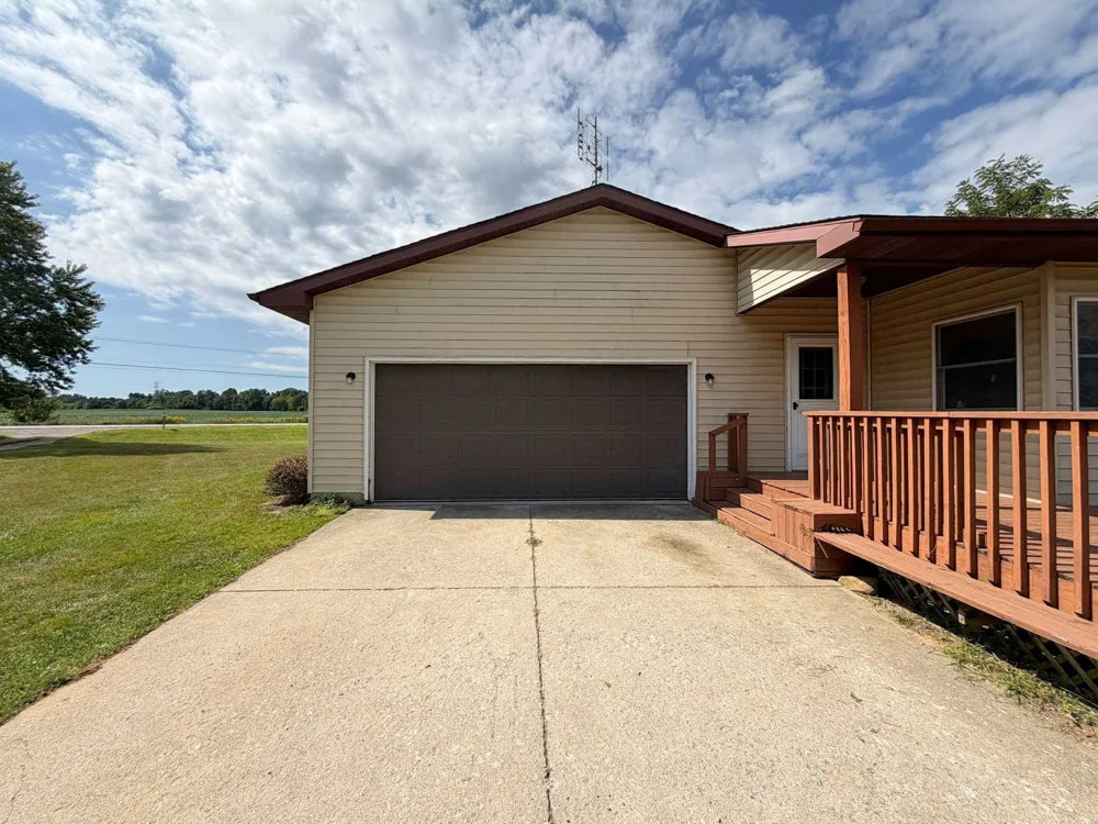 1496 W Dodge Road Vienna Charter Township, MI 48420