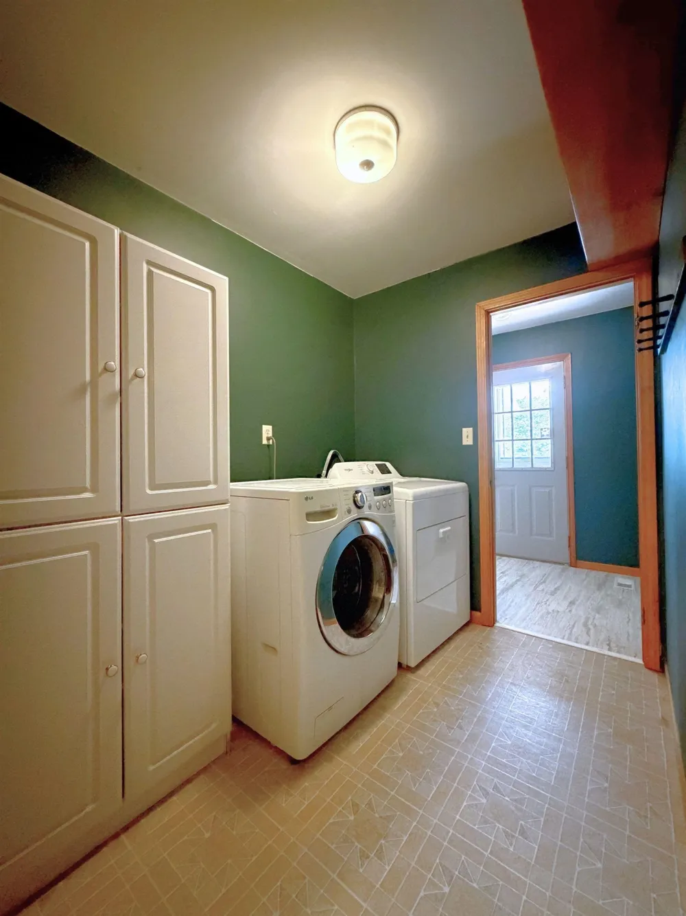 1496 W Dodge Road Vienna Charter Township, MI 48420
