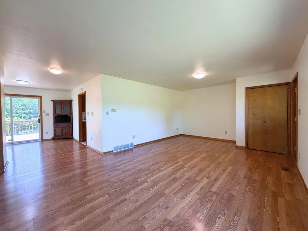 1496 W Dodge Road Vienna Charter Township, MI 48420