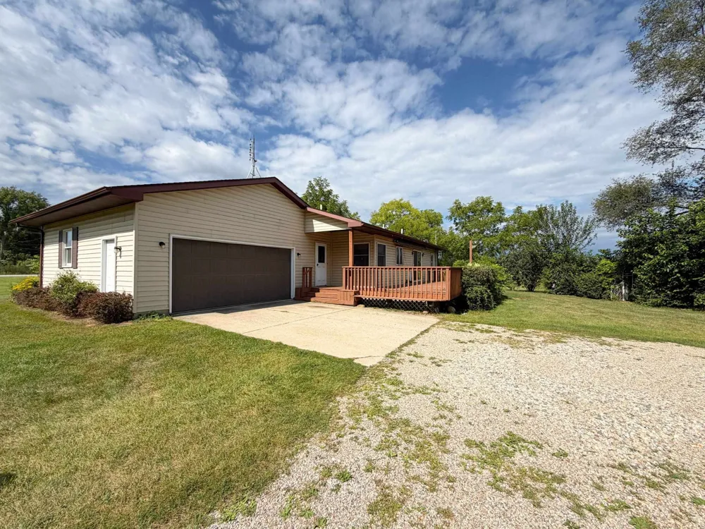 1496 W Dodge Road Vienna Charter Township, MI 48420