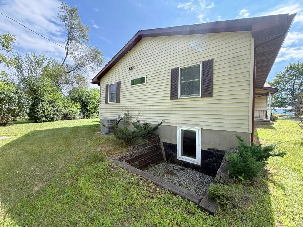1496 W Dodge Road Vienna Charter Township, MI 48420