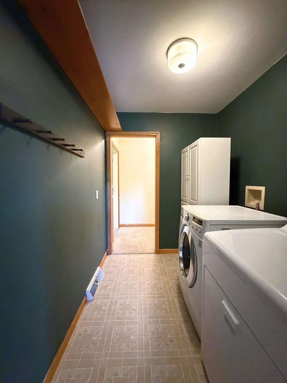 1496 W Dodge Road Vienna Charter Township, MI 48420