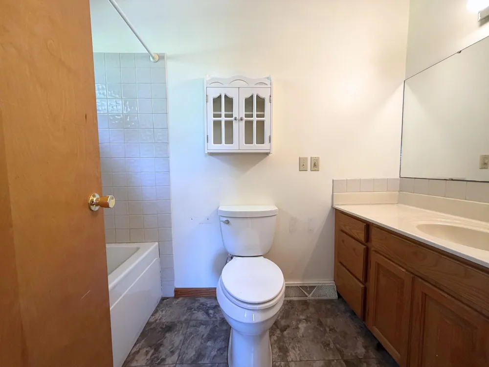 1496 W Dodge Road Vienna Charter Township, MI 48420