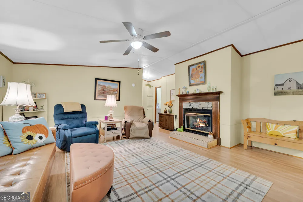 1664 Akin RD Martin, GA 30557