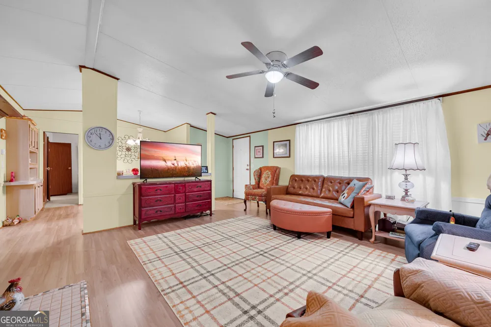 1664 Akin RD Martin, GA 30557