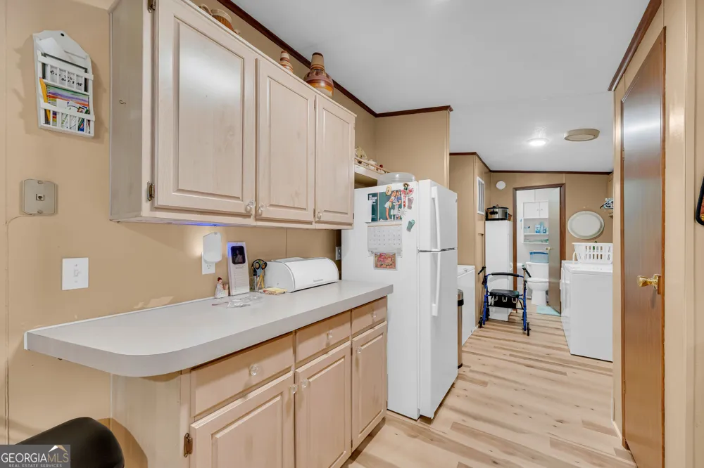 1664 Akin RD Martin, GA 30557