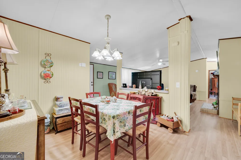 1664 Akin RD Martin, GA 30557