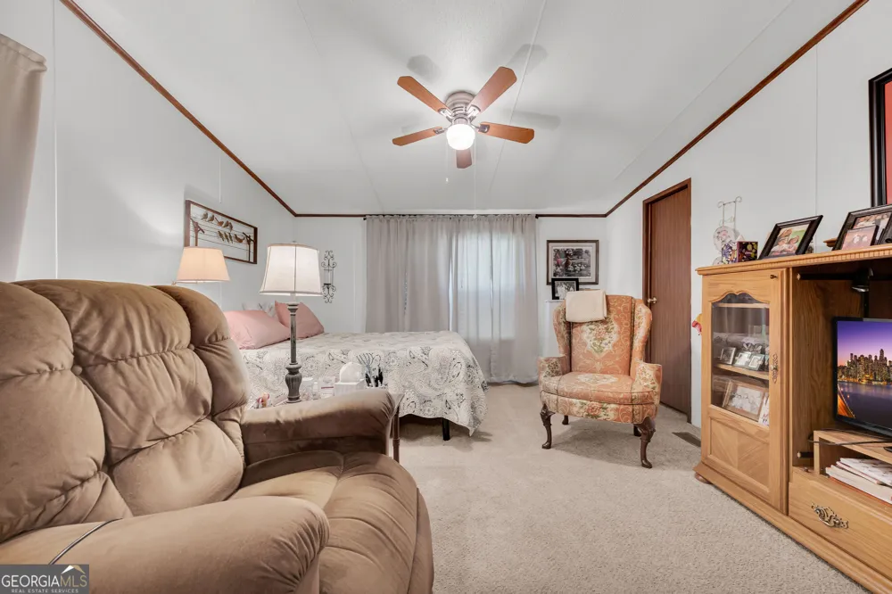 1664 Akin RD Martin, GA 30557