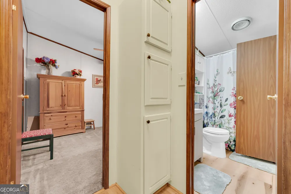 1664 Akin RD Martin, GA 30557