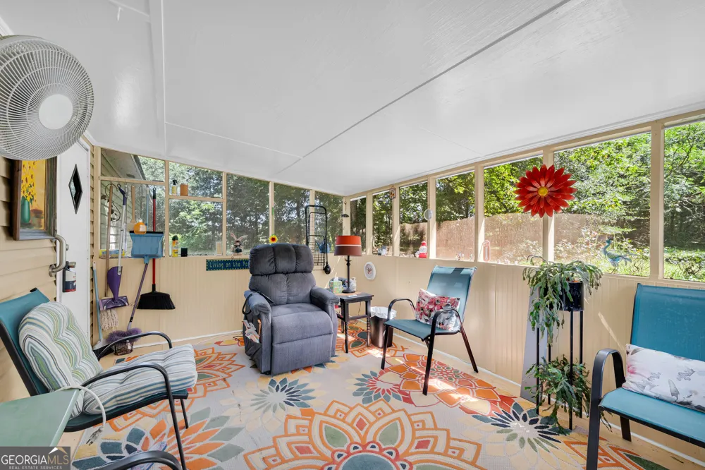 1664 Akin RD Martin, GA 30557