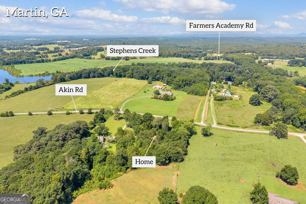 1664 Akin RD Martin, GA 30557