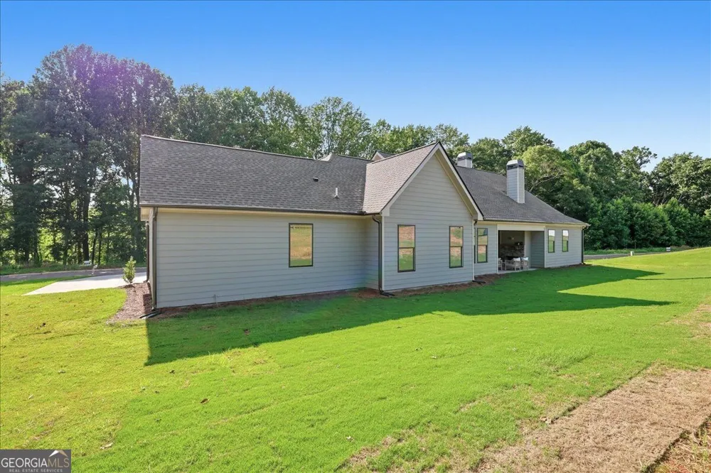 157 Maney DR Statham, GA 30666