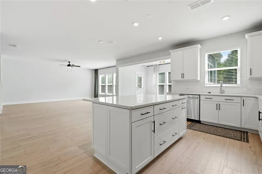 4719 Wilderness TRL Flowery Branch, GA 30542