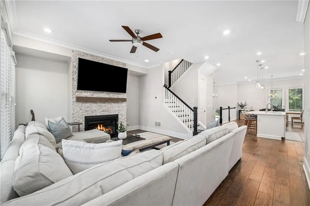896 Mayfield Road Alpharetta, GA 30009