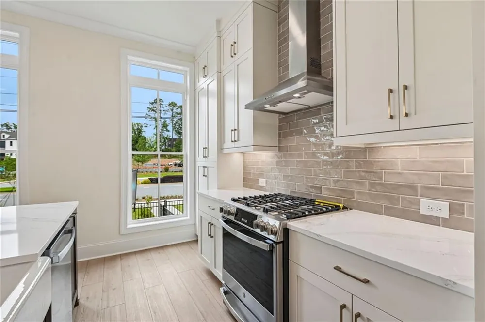 350 Crimson Pine Alley #17 Alpharetta, GA 30009
