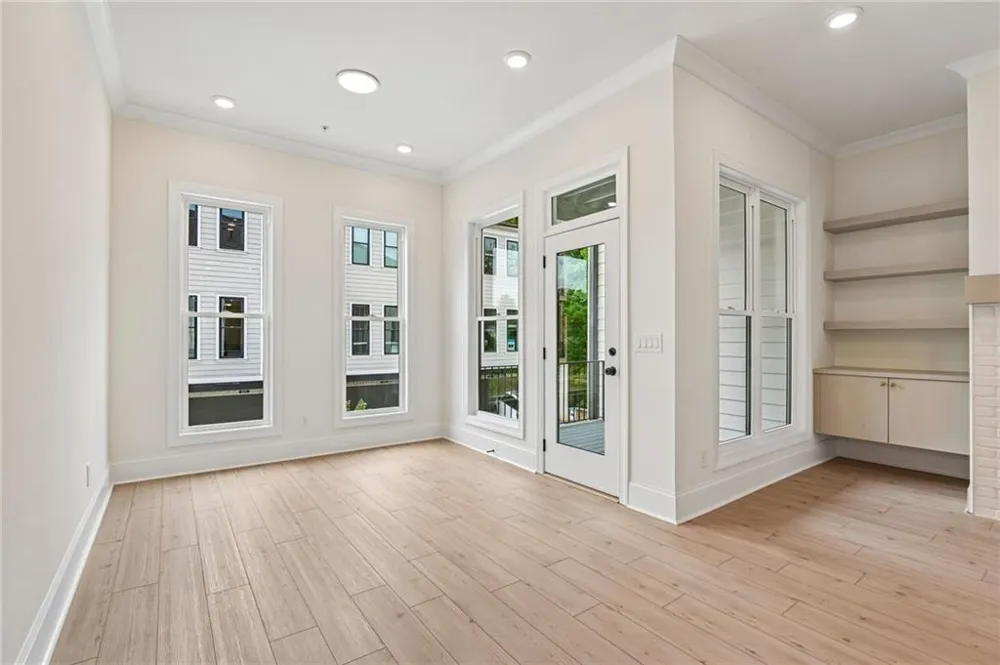 350 Crimson Pine Alley #17 Alpharetta, GA 30009