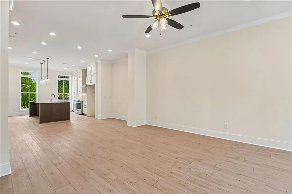 350 Crimson Pine Alley #17 Alpharetta, GA 30009