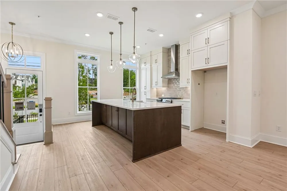 350 Crimson Pine Alley #17 Alpharetta, GA 30009