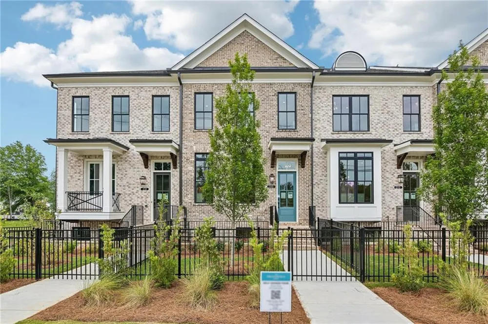 350 Crimson Pine Alley #17 Alpharetta, GA 30009