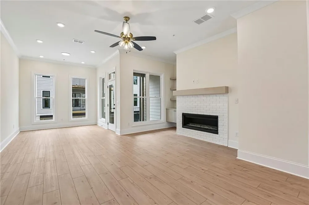 350 Crimson Pine Alley #17 Alpharetta, GA 30009