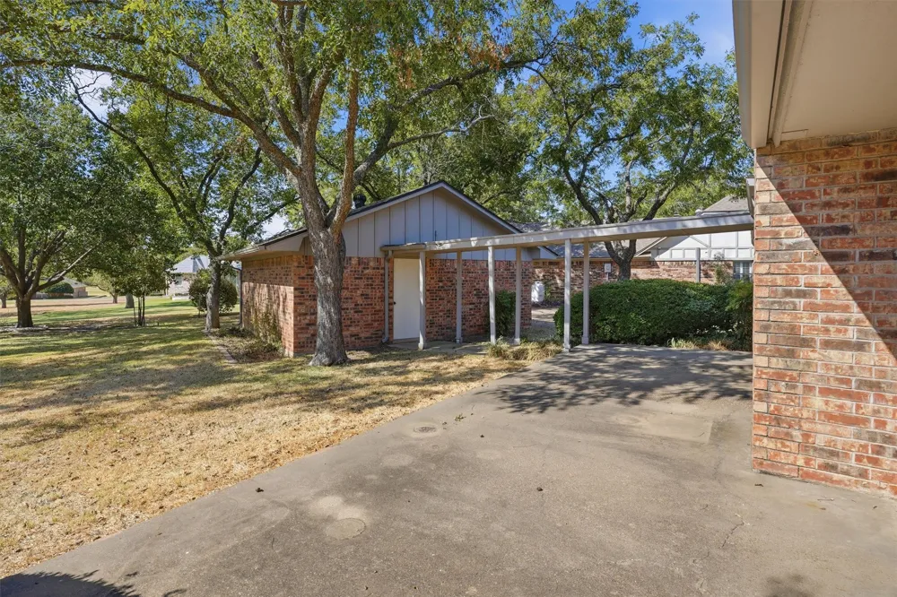 6116 Belvidere Circle Granbury, TX 76049