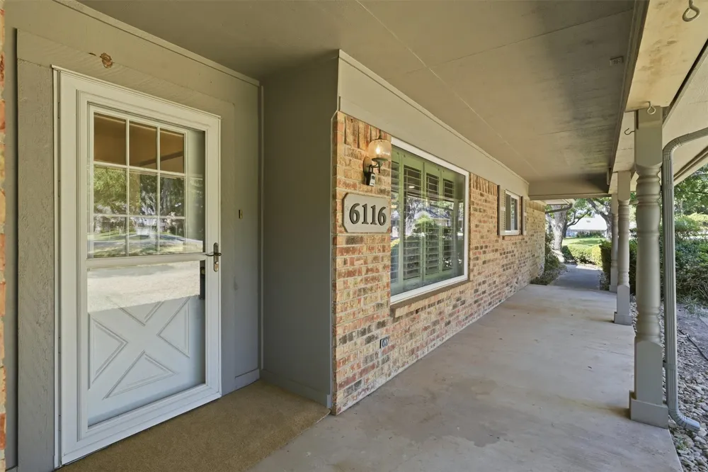 6116 Belvidere Circle Granbury, TX 76049