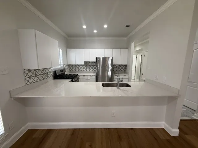 4125 Holland Avenue #203 Dallas, TX 75219