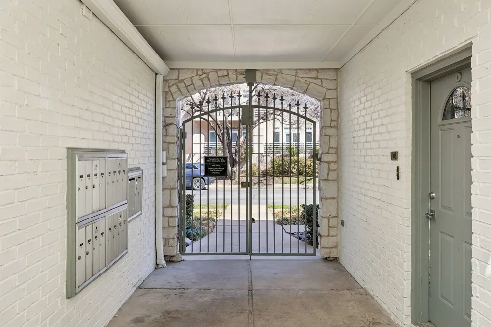 4125 Holland Avenue #203 Dallas, TX 75219
