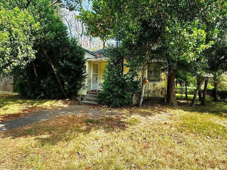 706 E Defee Avenue Baytown, TX 77520