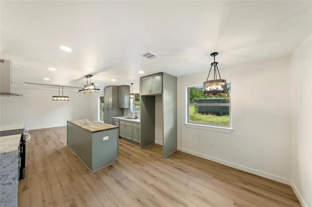 2109 County Road 353 Brazoria, TX 77422