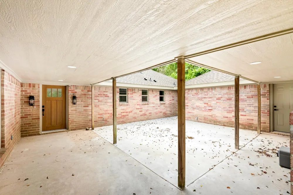 2109 County Road 353 Brazoria, TX 77422