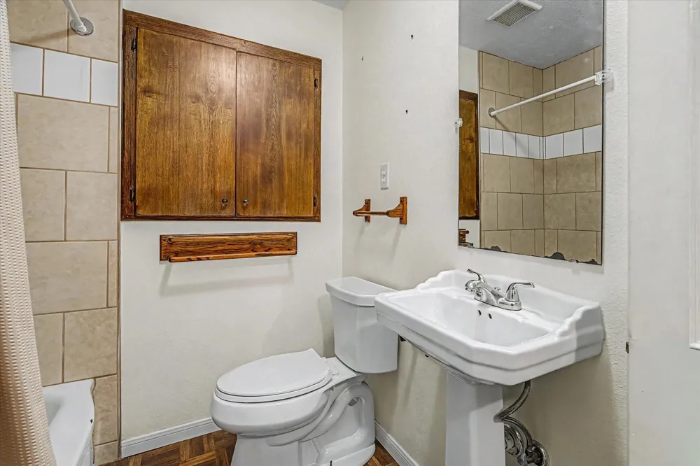 120 Fern Lane Highlands, TX 77562