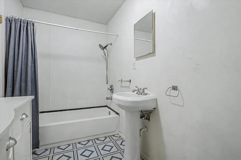 120 Fern Lane Highlands, TX 77562