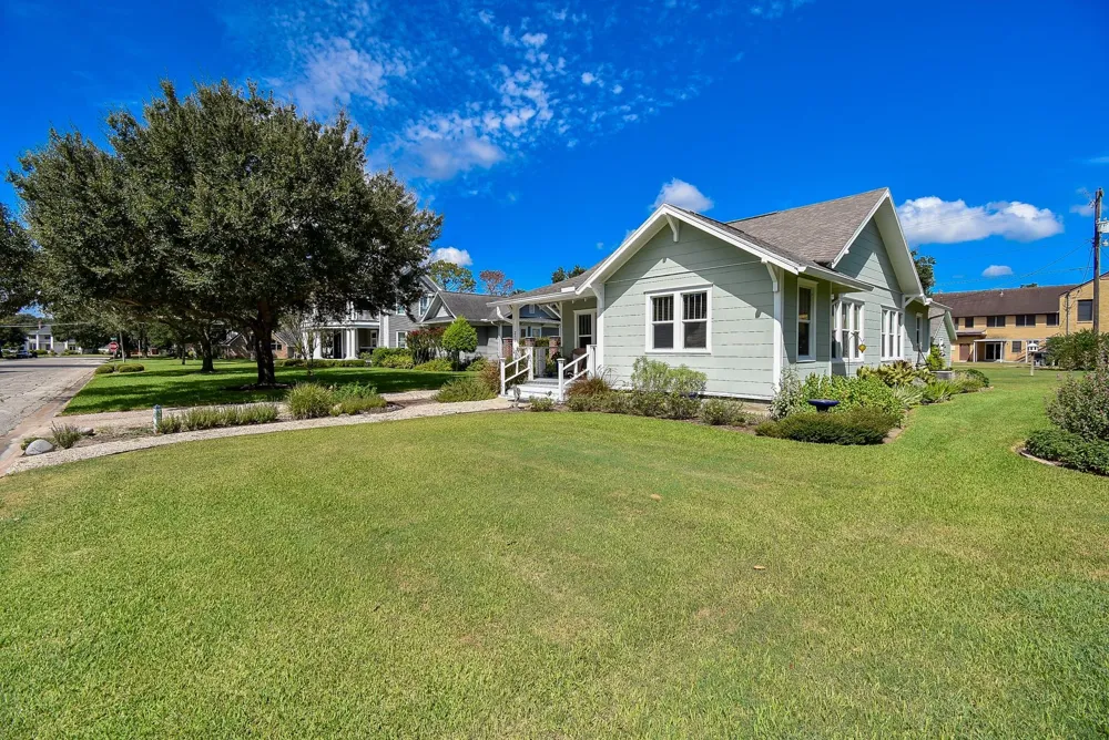 210 W Calhoun Street El Campo, TX 77437