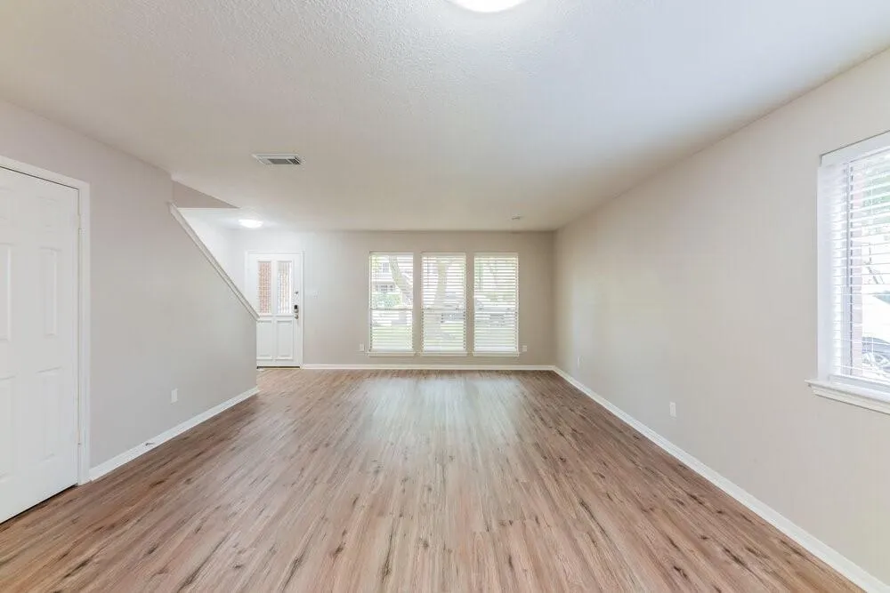 5515 Deer Timbers Trail Humble, TX 77346